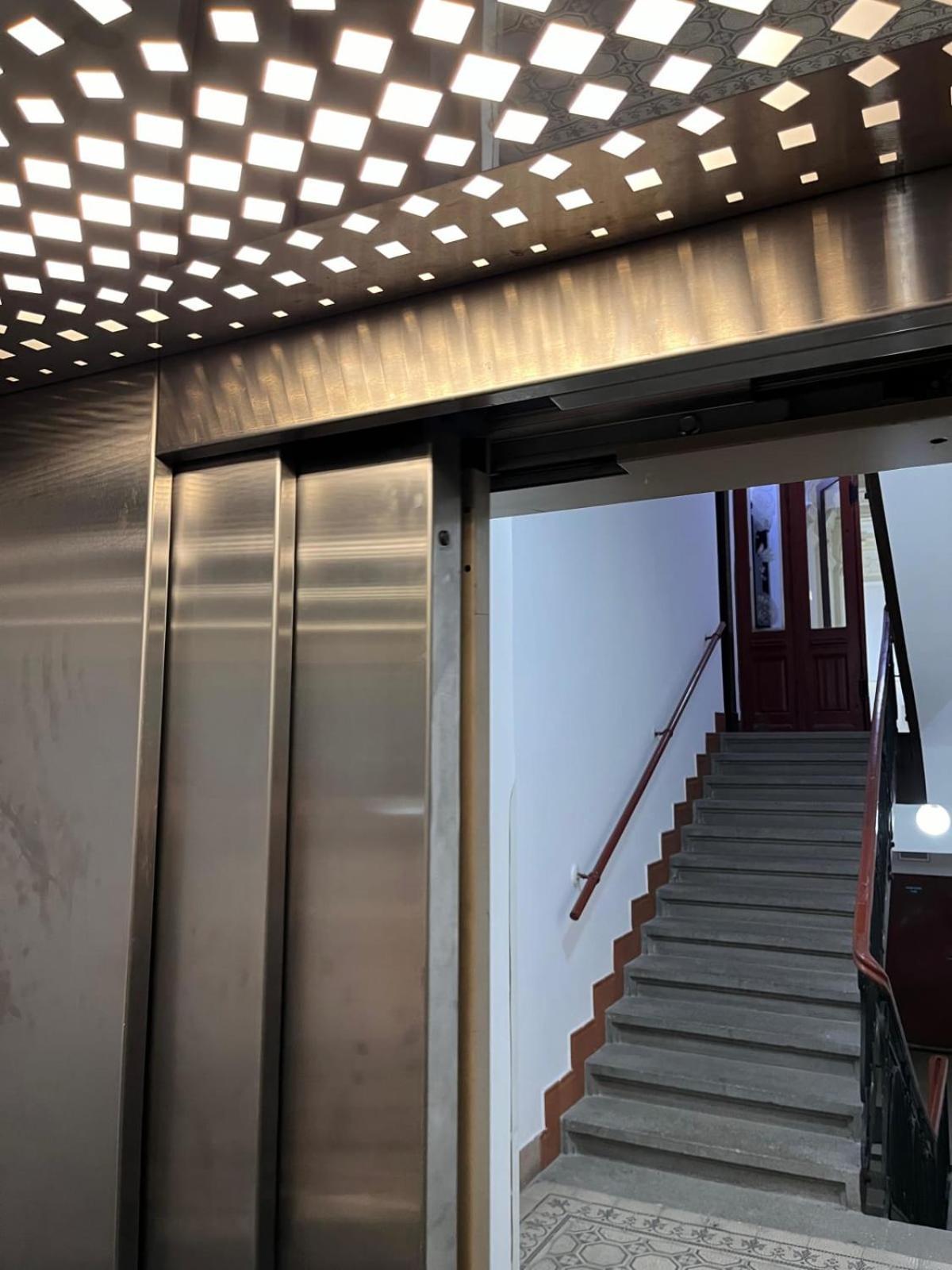 Comfortable And Cosy Apt A Few Steps From Dancing House And Naplavka Dance Прага Екстериор снимка