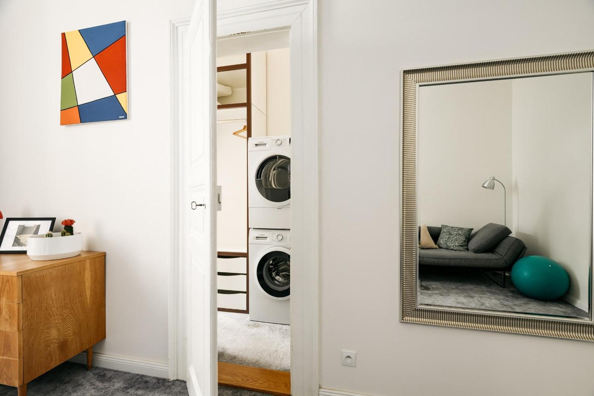Comfortable And Cosy Apt A Few Steps From Dancing House And Naplavka Dance Прага Екстериор снимка