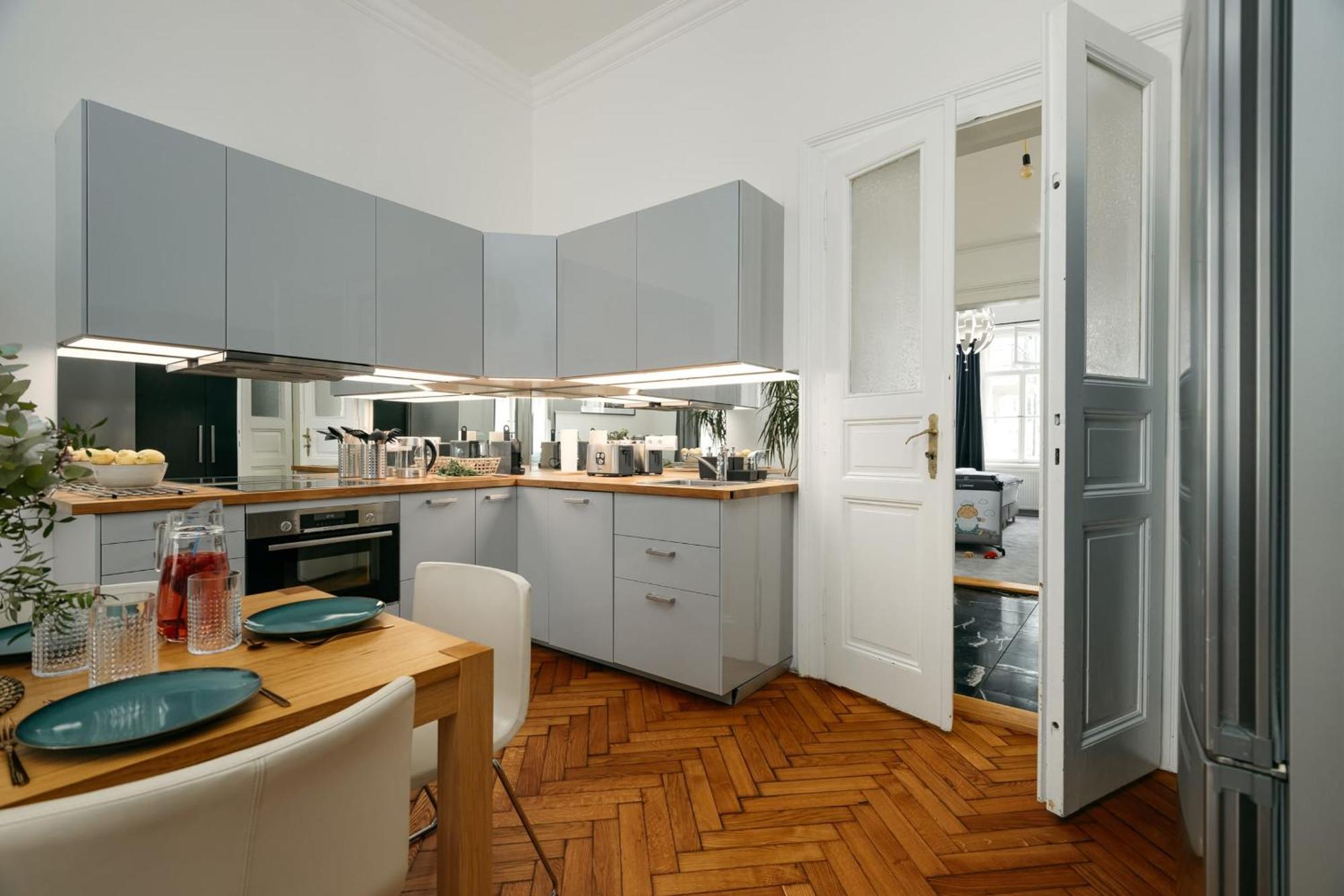 Comfortable And Cosy Apt A Few Steps From Dancing House And Naplavka Dance Прага Екстериор снимка