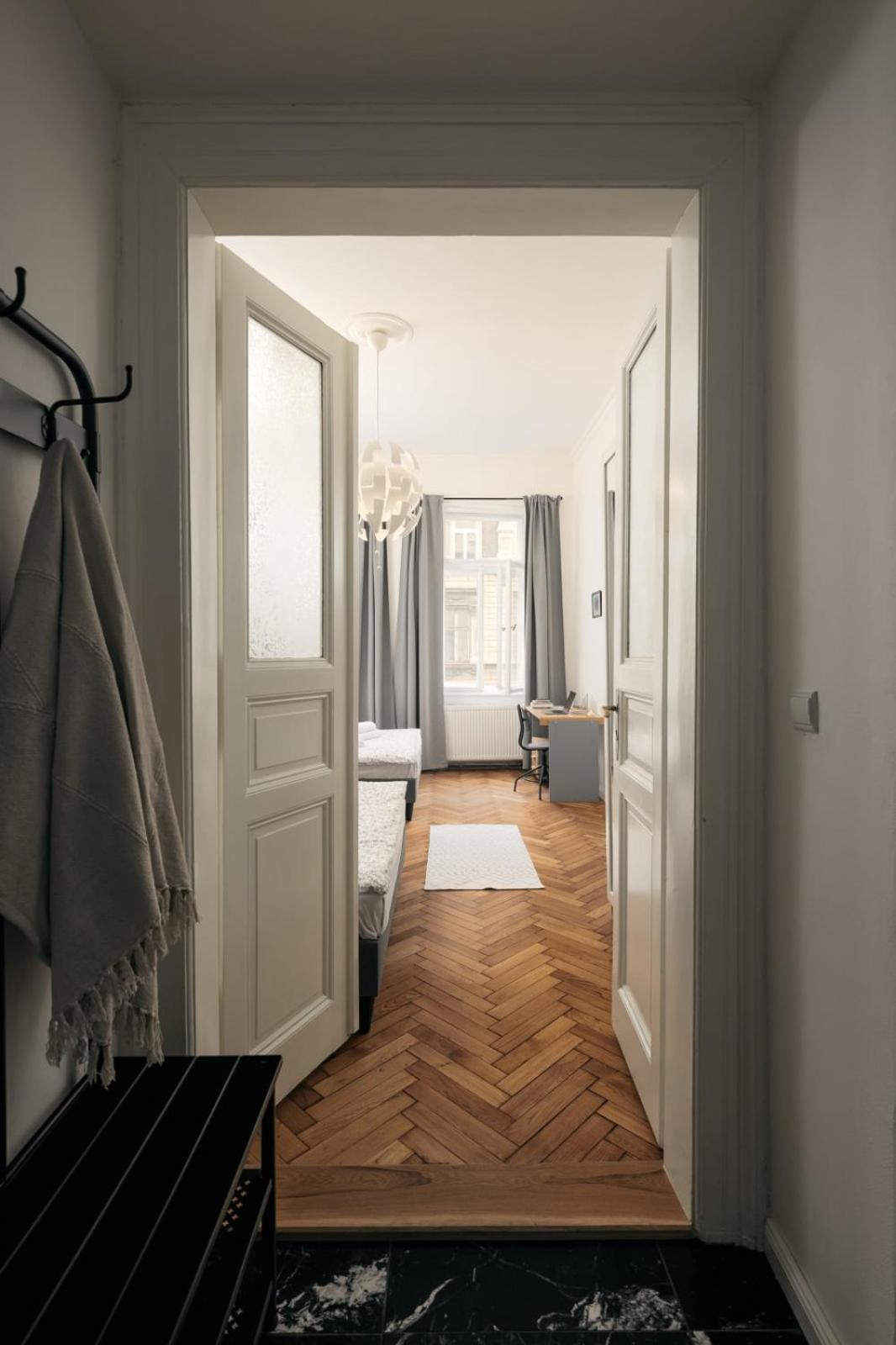 Comfortable And Cosy Apt A Few Steps From Dancing House And Naplavka Dance Прага Екстериор снимка
