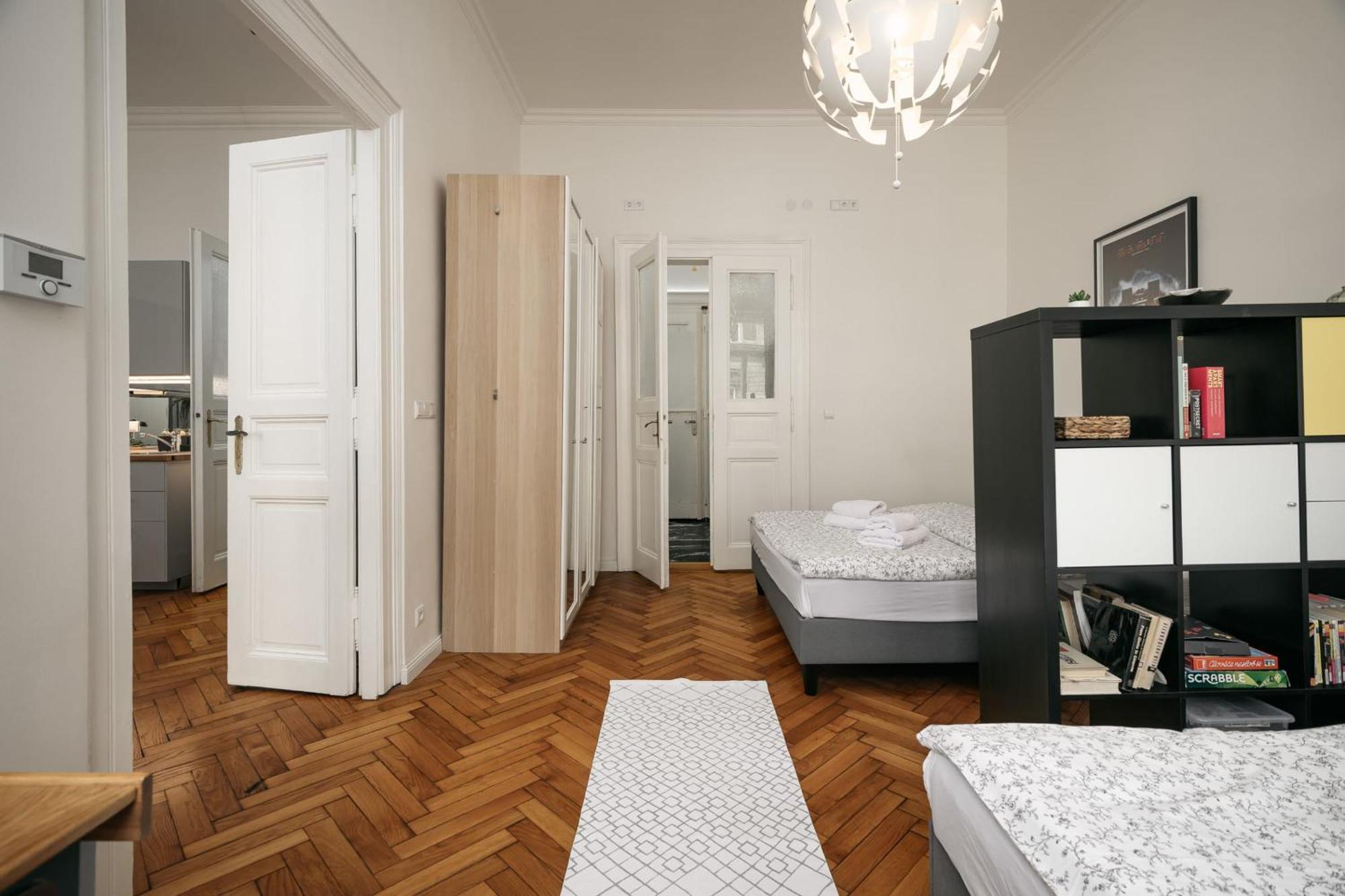 Comfortable And Cosy Apt A Few Steps From Dancing House And Naplavka Dance Прага Екстериор снимка