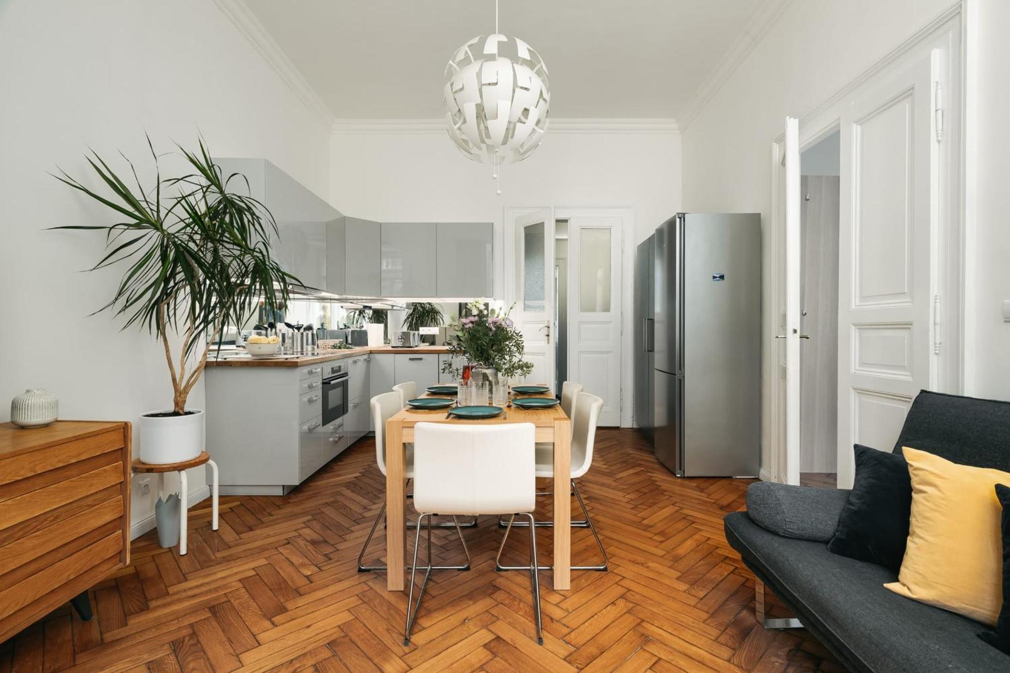 Comfortable And Cosy Apt A Few Steps From Dancing House And Naplavka Dance Прага Екстериор снимка